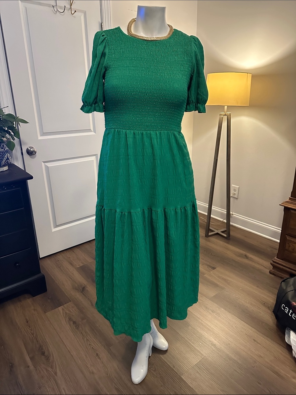 Fashion Nova Emerald Green Maxi Dress with Puff Sleeves - Picture 5 of 10
